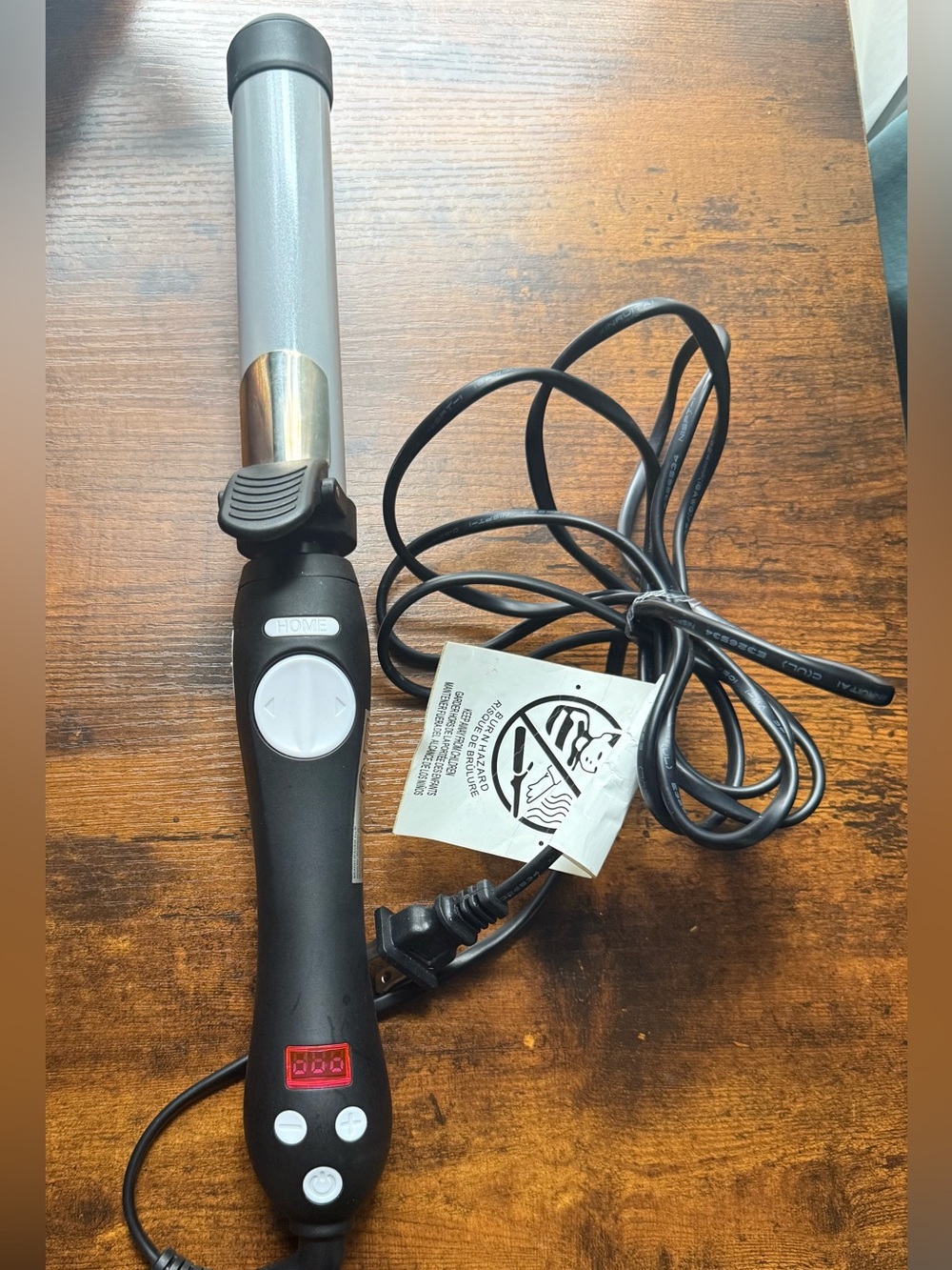 The Beachwaver Co. rotating 1.5” s1 Curling Irons
